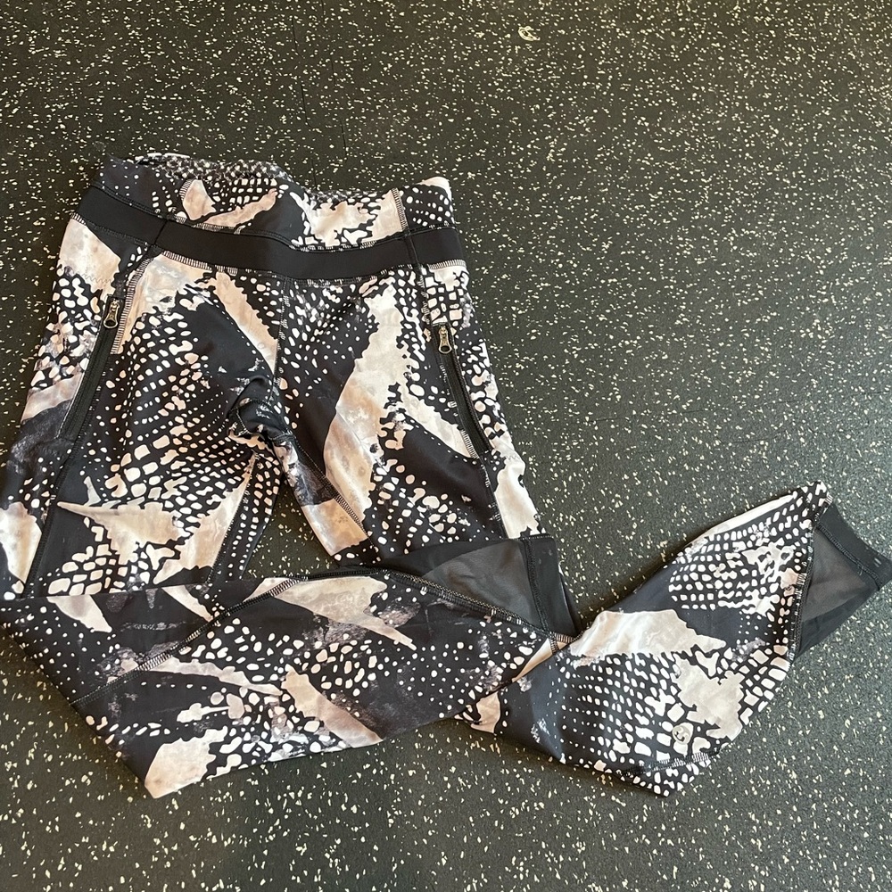 Lululemon workout pants